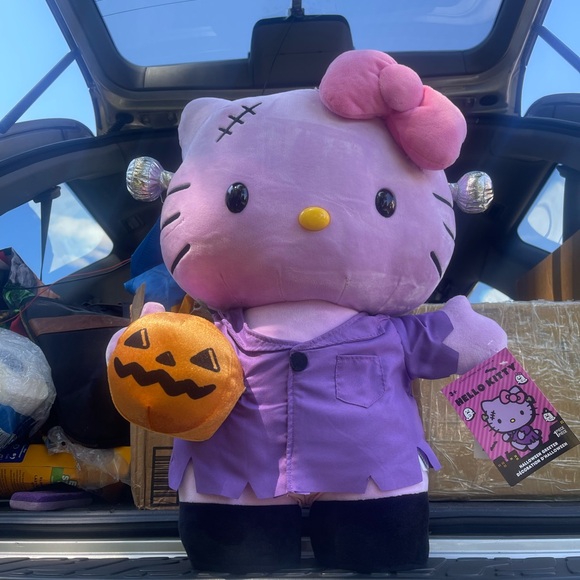Hello Kitty Halloween Frankie greeter XL Plush - Picture 1 of 2